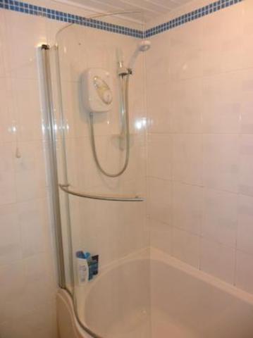  Image of 3 bedroom Property to rent in Haly Close Bradwell Milton Keynes MK13 at Haly Close, Bradwell, Milton Keynes MK13
