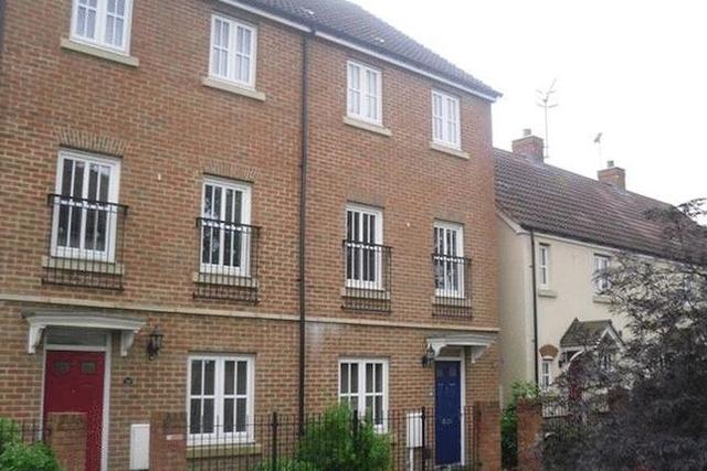  Image of 4 bedroom Detached house for sale in Trist Way Ifield Crawley RH11 at Trist Way, Ifield, Crawley RH11