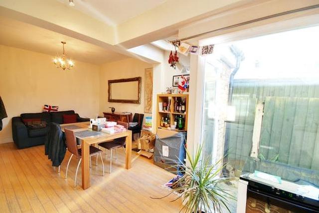  Image of 3 bedroom Property to rent in Northcroft Road London W13 at Northcroft Road, Ealing W13