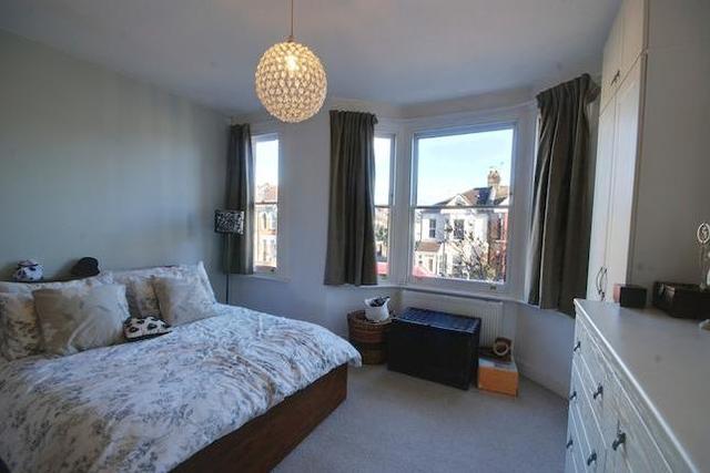  Image of 3 bedroom Property to rent in Northcroft Road London W13 at Northcroft Road, Ealing W13