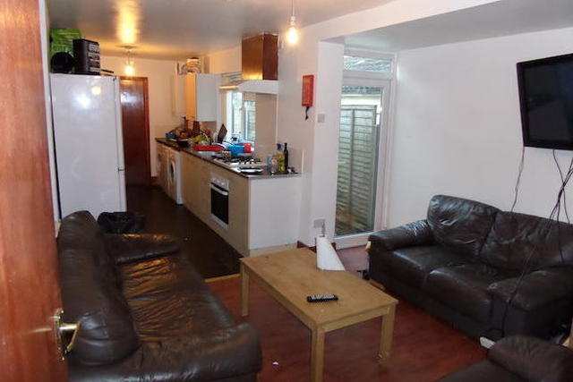  Image of 6 bedroom Terraced house to rent in Alton Road Birmingham B29 at Alton Road, Selly Oak, Birmingham, Westmidlands B29