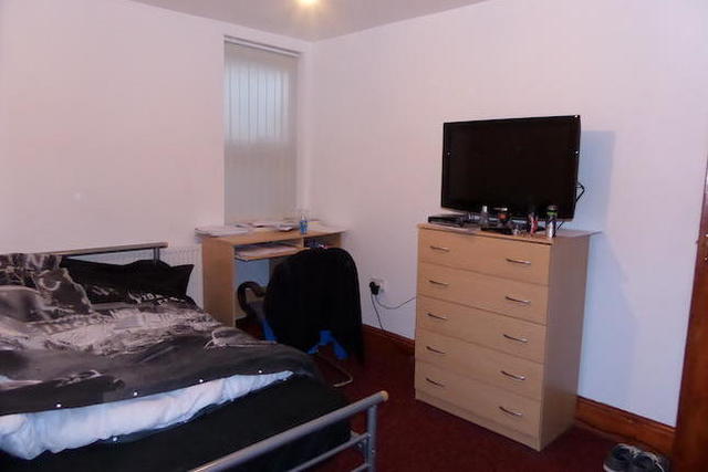  Image of 6 bedroom Terraced house to rent in Alton Road Birmingham B29 at Alton Road, Selly Oak, Birmingham, Westmidlands B29
