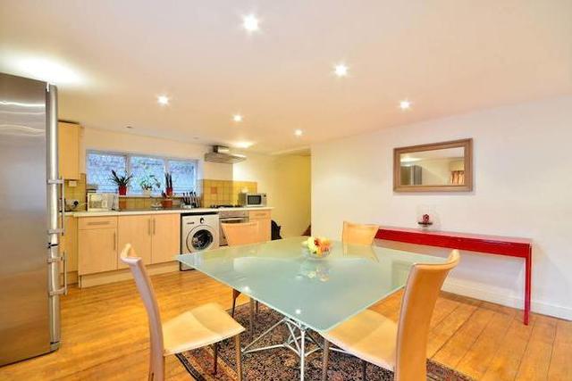  Image of 1 bedroom Flat to rent in South Lambeth Road London SW8 at South Lambeth Road, Vauxhall SW8