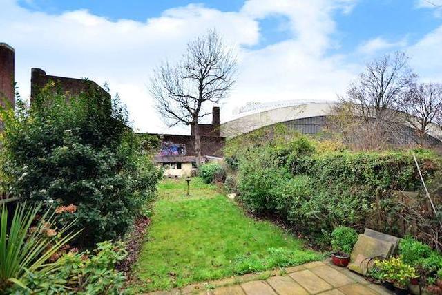  Image of 1 bedroom Flat to rent in South Lambeth Road London SW8 at South Lambeth Road, Vauxhall SW8