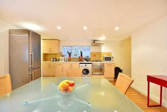  Image of 1 bedroom Flat to rent in South Lambeth Road London SW8 at South Lambeth Road, Vauxhall SW8