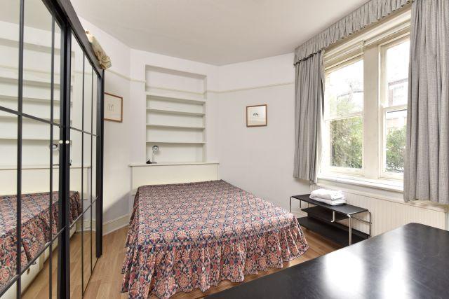 Image of 2 bedroom Flat to rent in Lurline Gardens London SW11 at Albert Palace Mansions, Lurline Gardens SW11