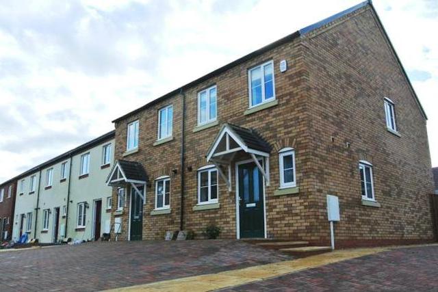  Image of 3 bedroom Terraced house for sale in Doddington Road Wellingborough NN8 at Doddington Road, Wellingborough NN8