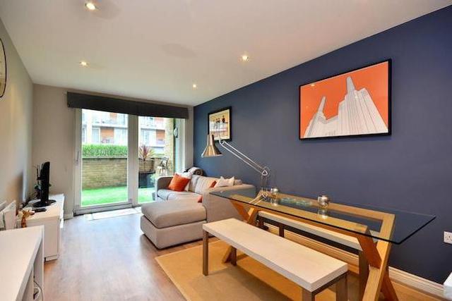  Image of 1 bedroom Flat to rent in Battersea Park Road London SW8 at Battersea Park Road, Nine Elms SW8