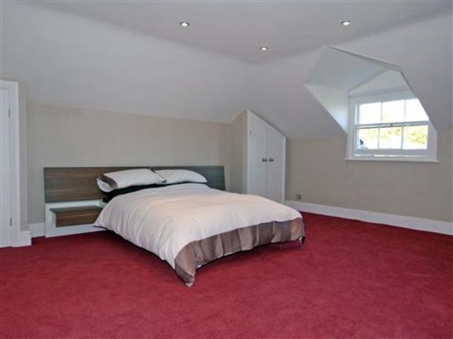  Image of 2 bedroom Flat to rent in Lypiatt Terrace Cheltenham GL50 at Lypiatt Terrace, Cheltenham GL50