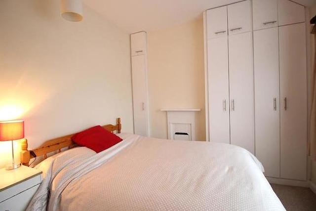  Image of 3 bedroom Property for sale in Telegraph Lane Claygate Esher KT10 at Telegraph Lane, Claygate, Esher KT10