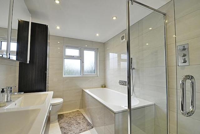  Image of 5 bedroom Property to rent in Lillian Avenue London W3 at Lillian Avenue, Acton W3