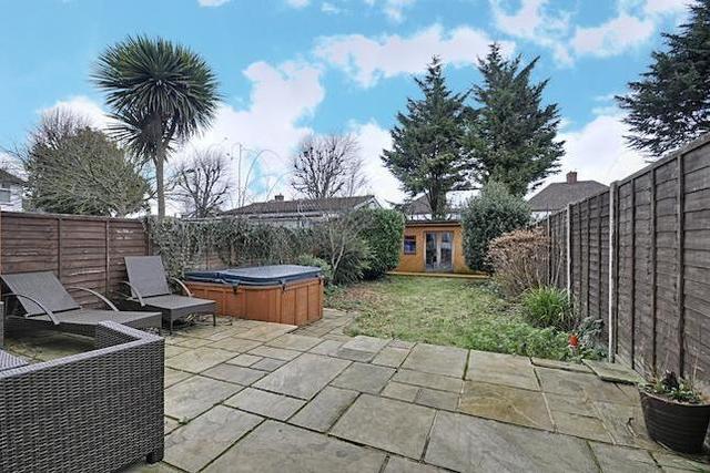  Image of 5 bedroom Property to rent in Lillian Avenue London W3 at Lillian Avenue, Acton W3