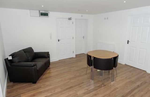  Image of 1 bedroom Room to rent in Autumn Terrace Worcester WR5 at Autumn Terrace, Worcester WR5