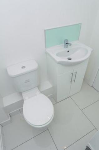  Image of 1 bedroom Room to rent in Autumn Terrace Worcester WR5 at Autumn Terrace, Worcester WR5