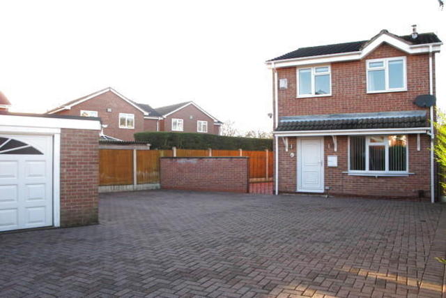  Image of 4 bedroom  for sale in Falconwood Gardens Clifton Nottingham NG11 at Falconwood Gardens, Barton Green, Nottingham NG11