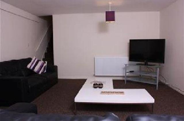  Image of 6 bedroom  to rent in Gloucester Avenue Lenton Nottingham NG7 at Gloucester Avenue, Lenton, Nottinghamshire NG7