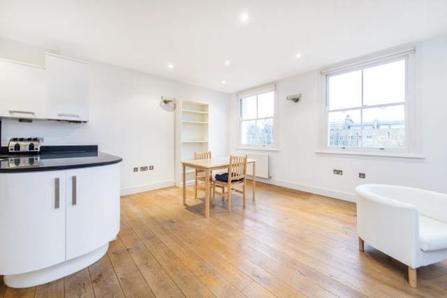  Image of 3 bedroom Flat to rent in Cromwell Road London SW5 at Cromwell Road, London SW5