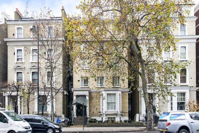  Image of 3 bedroom Flat to rent in Cromwell Road London SW5 at Cromwell Road, London SW5