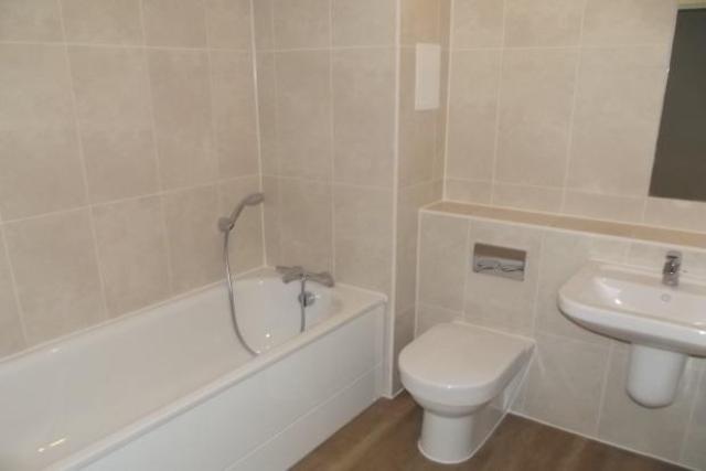  Image of 2 bedroom Flat to rent in High Street Brentwood CM14 at Adlington House, The Base, Brentwood CM14