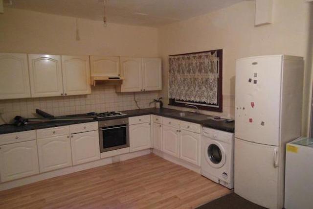  Image of 3 bedroom Terraced house to rent in Farley Drive Seven Kings Ilford IG3 at Farley Drive, Seven Kings IG3
