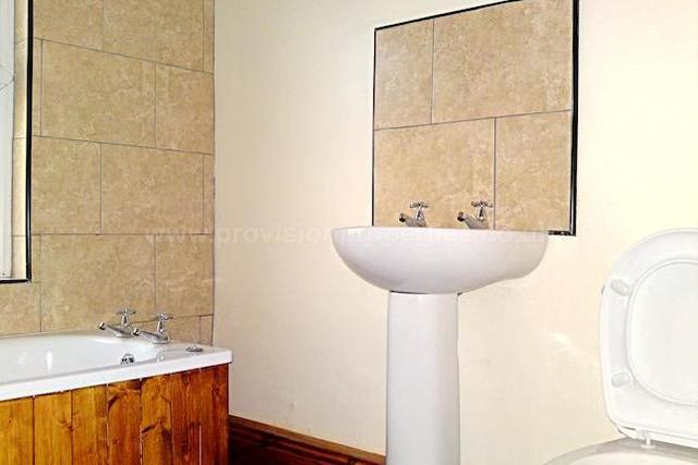  Image of 7 bedroom Terraced house to rent in Brudenell Mount Hyde Park Leeds LS6 at Brudenell Mount, Leeds LS6
