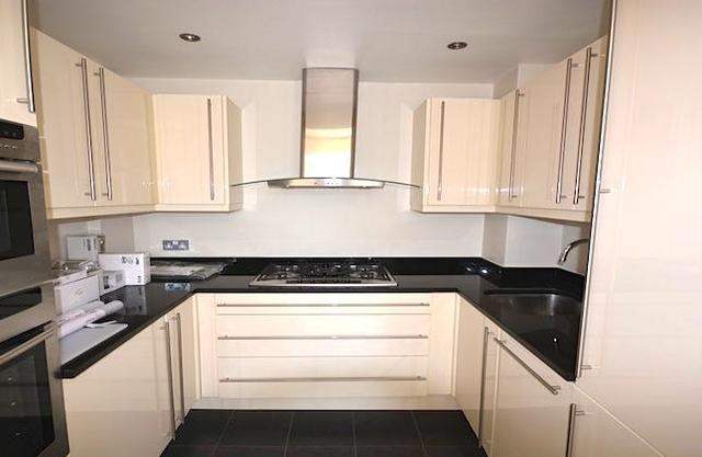 Image of 1 bedroom Flat to rent in Russell Road London W14 at Russell Road, London W14