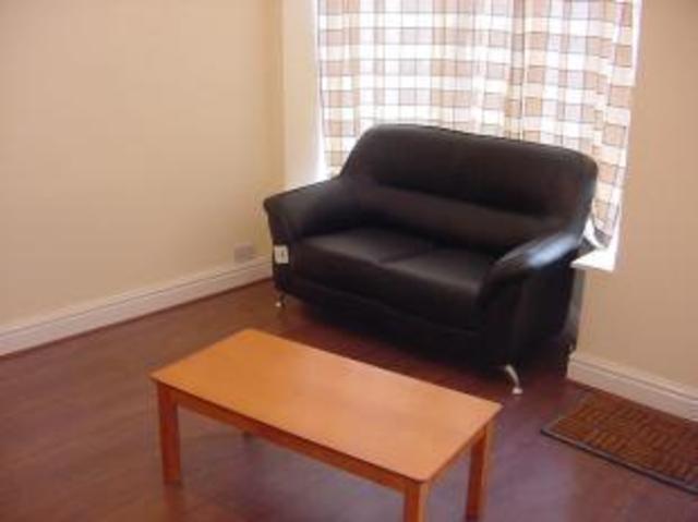  Image of 1 bedroom Flat to rent in Kitchener Road Selly Park Birmingham B29 at Flat 1, 34 Kitchener Road, Selly Park, Birmingham B29
