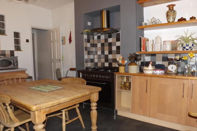  Image of 2 bedroom End of Terrace for sale in Carlton Hill Carlton Nottingham NG4 at Carlton Hill, Carlton, Nottingham NG4