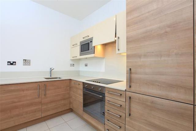  Image of 2 bedroom Flat for sale in Wandsworth Road London SW8 at 212 Wandsworth Road, Nine Elms, London SW8