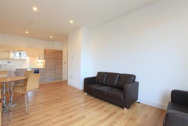  Image of 2 bedroom Flat for sale in Wandsworth Road London SW8 at 212 Wandsworth Road, Nine Elms, London SW8