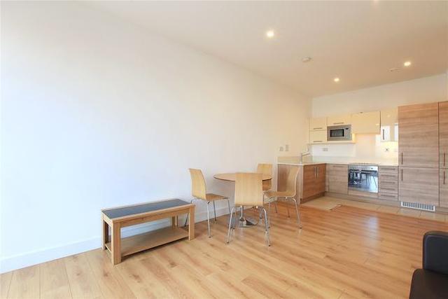  Image of 2 bedroom Flat for sale in Wandsworth Road London SW8 at 212 Wandsworth Road, Nine Elms, London SW8