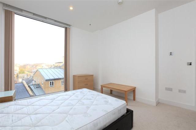  Image of 2 bedroom Flat for sale in Wandsworth Road London SW8 at 212 Wandsworth Road, Nine Elms, London SW8