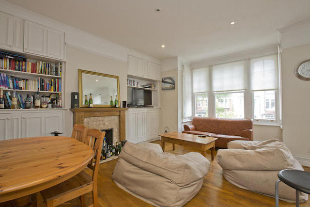  Image of 2 bedroom Flat for sale in Cavendish Road London SW12 at Cavendish Road, London SW12