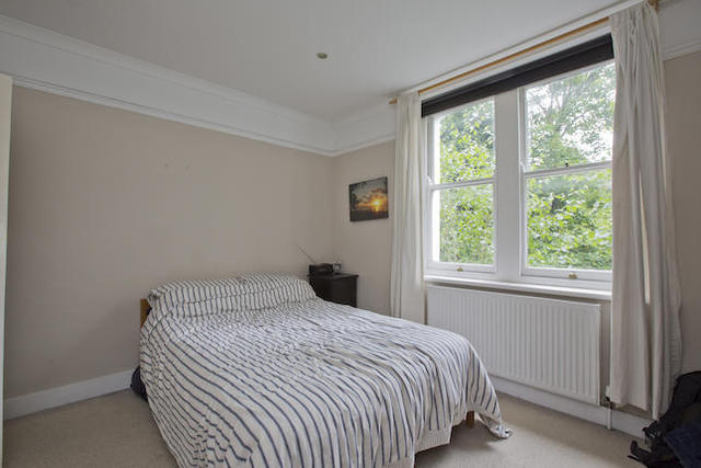  Image of 2 bedroom Flat for sale in Cavendish Road London SW12 at Cavendish Road, London SW12