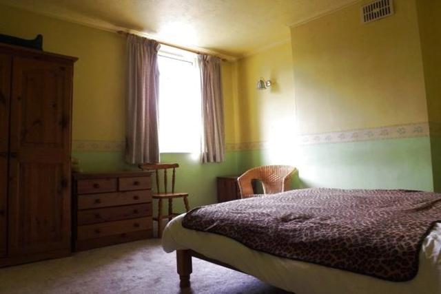  Image of 2 bedroom Terraced house for sale in Chandos Avenue Netherfield Nottingham NG4 at Chandos Avenue, Netherfield, Nottingham NG4