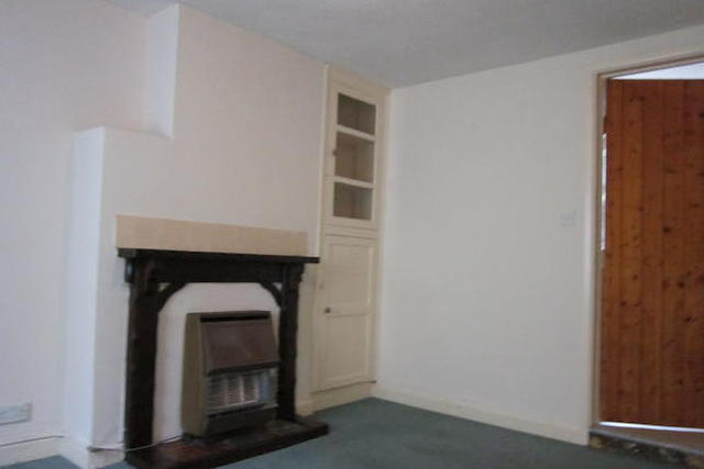  Image of 2 bedroom Terraced house to rent in North Street Axminster EX13 at Old North Street, Axminster EX13