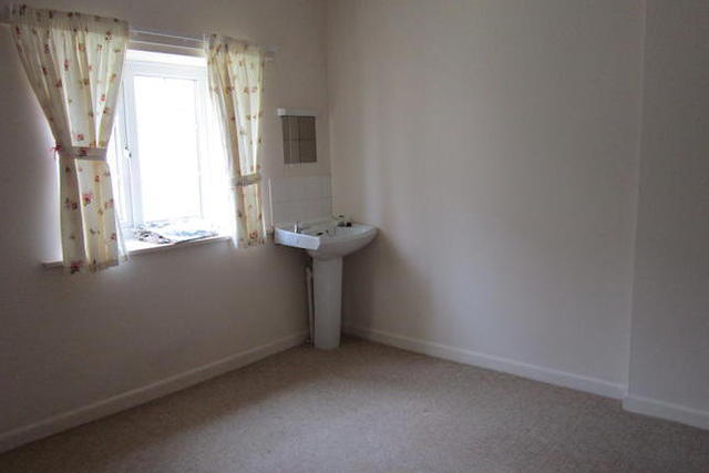  Image of 2 bedroom Terraced house to rent in North Street Axminster EX13 at Old North Street, Axminster EX13