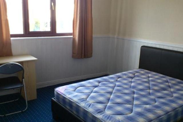  Image of 4 bedroom Property to rent in Pershore Road Stirchley Birmingham B30 at 1234 Pershore Road, Selly Oak, Birmingham B30
