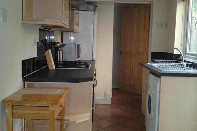  Image of 4 bedroom Property to rent in Dawlish Road Selly Oak Birmingham B29 at 100 Dawlish Road, Selly Oak B29