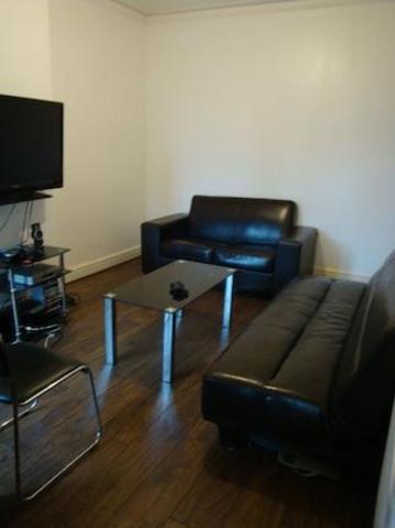  Image of 5 bedroom Terraced house to rent in Warwards Lane Stirchley Birmingham B29 at 90 Warwards Lane, Selly Oak, Birmingham B29