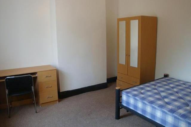 Image of 6 bedroom Property to rent in Warwards Lane Stirchley Birmingham B29 at Warwards Lane, Selly Oak, Birmingham B29