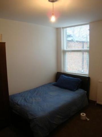  Image of 6 bedroom Property to rent in Warwards Lane Stirchley Birmingham B29 at 39 Warwards Lane, Selly Park, Birmingham B29