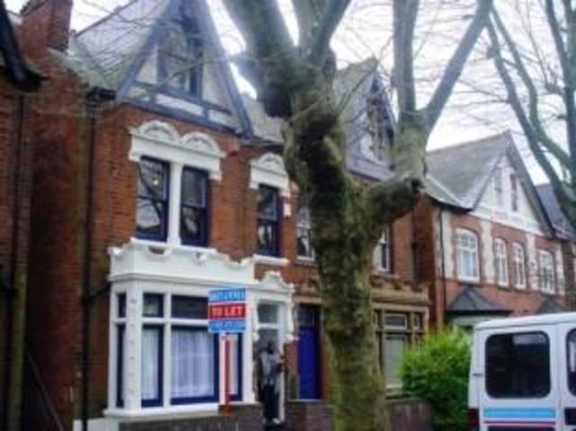  Image of 6 bedroom  to rent in Hallewell Road Edgbaston Birmingham B16 at Hallewell Road, Edgbaston, Birmingham B16