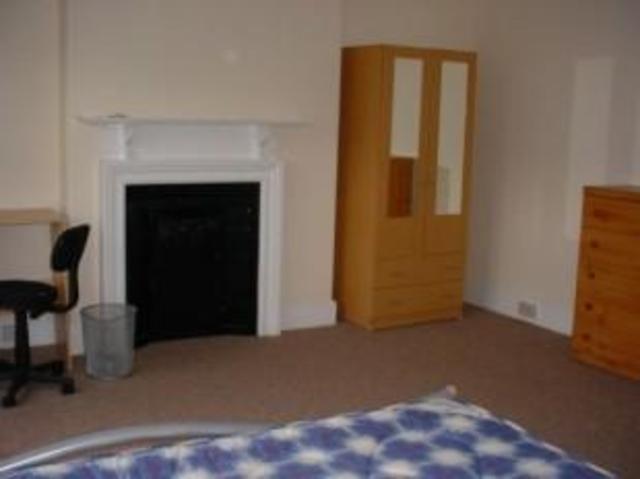  Image of 6 bedroom  to rent in Hallewell Road Edgbaston Birmingham B16 at Hallewell Road, Edgbaston, Birmingham B16