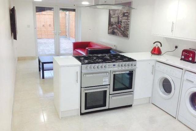  Image of 6 bedroom Terraced house to rent in Milner Road Selly Oak Birmingham B29 at 17 Milner Road, Sellypark, Birmingham B29