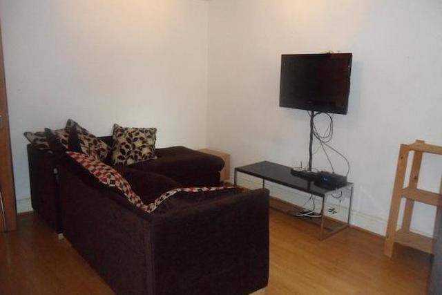  Image of 6 bedroom Terraced house to rent in Hubert Road Selly Oak Birmingham B29 at 197 Hubert Road, Birmingham B29