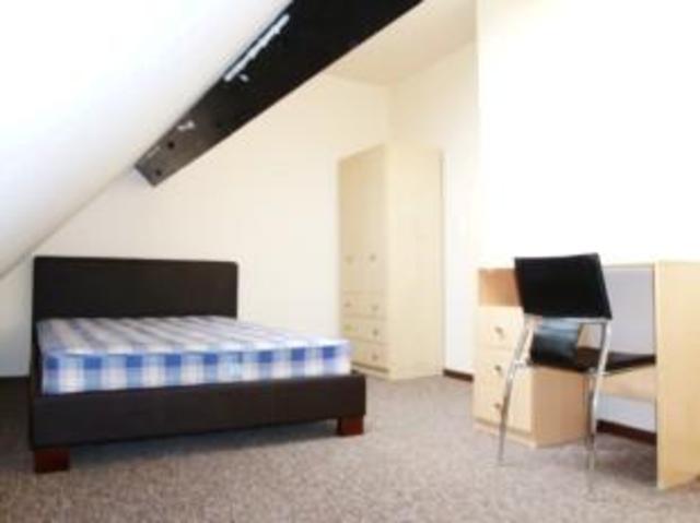  Image of 7 bedroom Terraced house to rent in Pershore Road Selly Park Birmingham B29 at 992 Pershore Road, Selly Park, Birmingham B29
