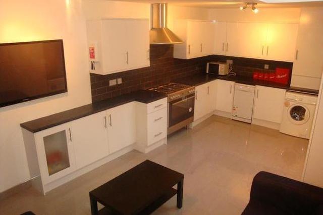  Image of 7 bedroom Terraced house to rent in North Road Edgbaston Birmingham B29 at 18 North Road, Birmingham B29