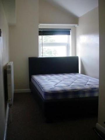  Image of 7 bedroom Terraced house to rent in Exeter Road Selly Oak Birmingham B29 at 38 Exeter Road, Birmingham B29