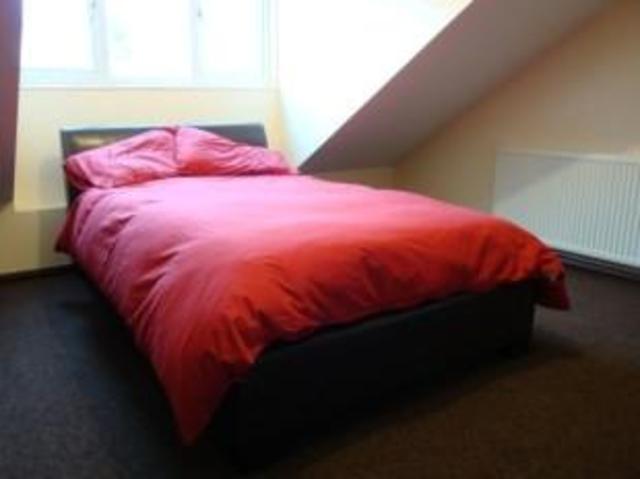  Image of 7 bedroom Terraced house to rent in Exeter Road Selly Oak Birmingham B29 at 38 Exeter Road, Birmingham B29